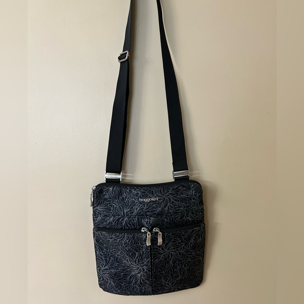 Baggallini Horizon Crossbody Bags for Women 10x10.5 Lightweight Water-Resistant - Picture 2 of 10